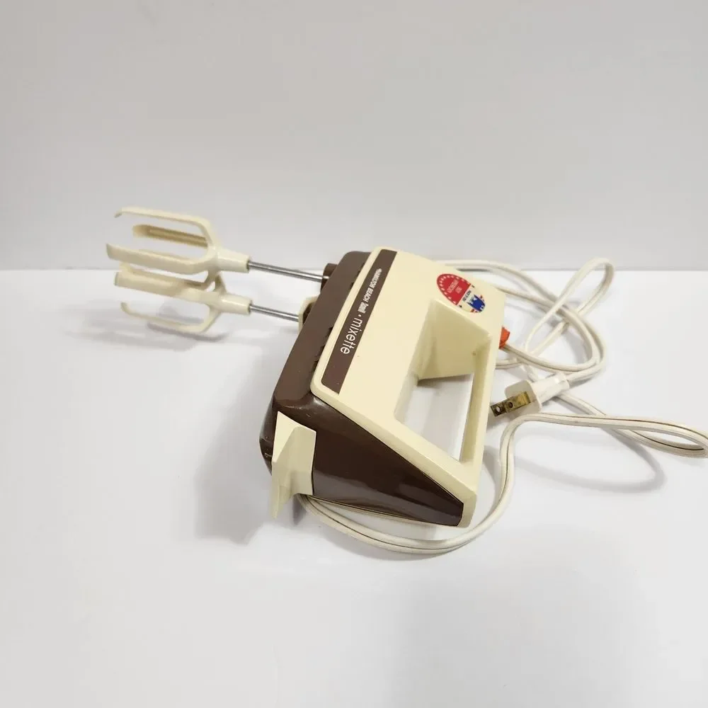 Vintage Scovill Hamilton Beach Mixette Hand Mixer Model 97 W Open Ended Beaters